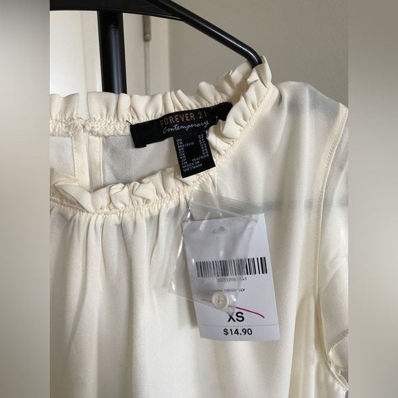 FOREVER21 Silk cream Top with ruffles collar - Picture 3 of 3